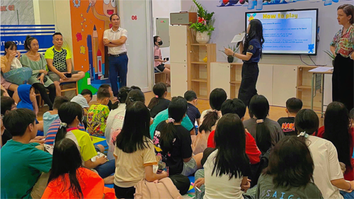 Các bé tham gia chương trình Rung Chuông Vàng tại SALACREATIVE