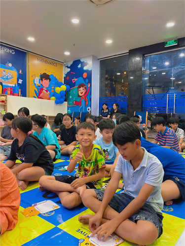 Thí sinh tham gia Rung Chuông Vàng tại SALACREATIVE